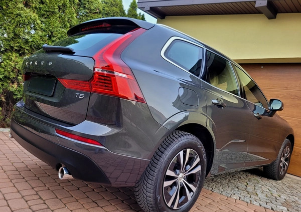 Volvo XC 60 cena 122000 przebieg: 146000, rok produkcji 2019 z Opoczno małe 781